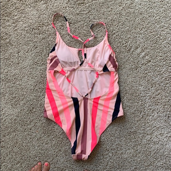 Worn once one piece swimsuit - Picture 2 of 3